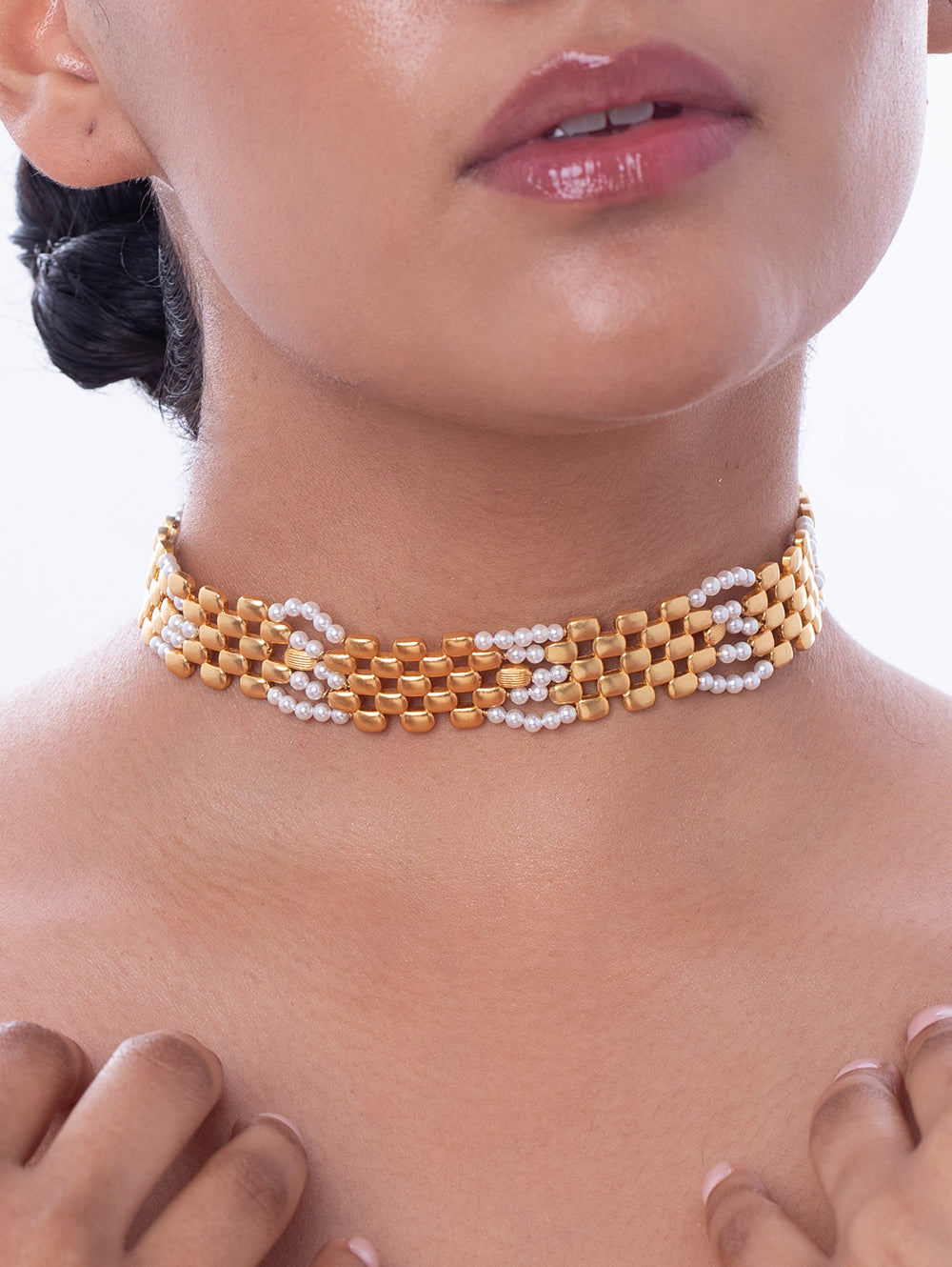 Pearly Golden Cutout Choker + Bracelet