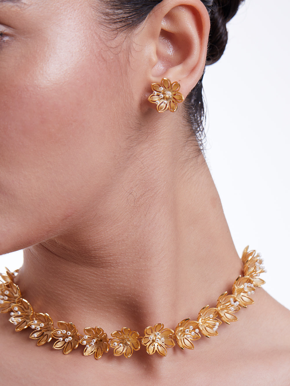 Pearly Golden Flower Earrings