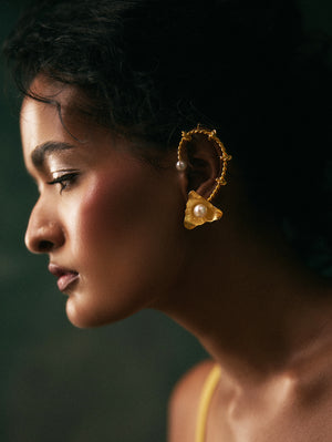Reeva Gold Earcuff