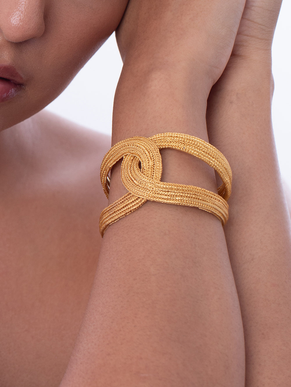Double-Knotted Rope Mesh Bracelet